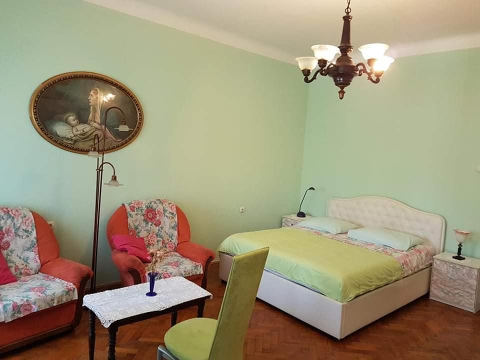 Soba Marinko Hotel Rijeka Bagian luar foto