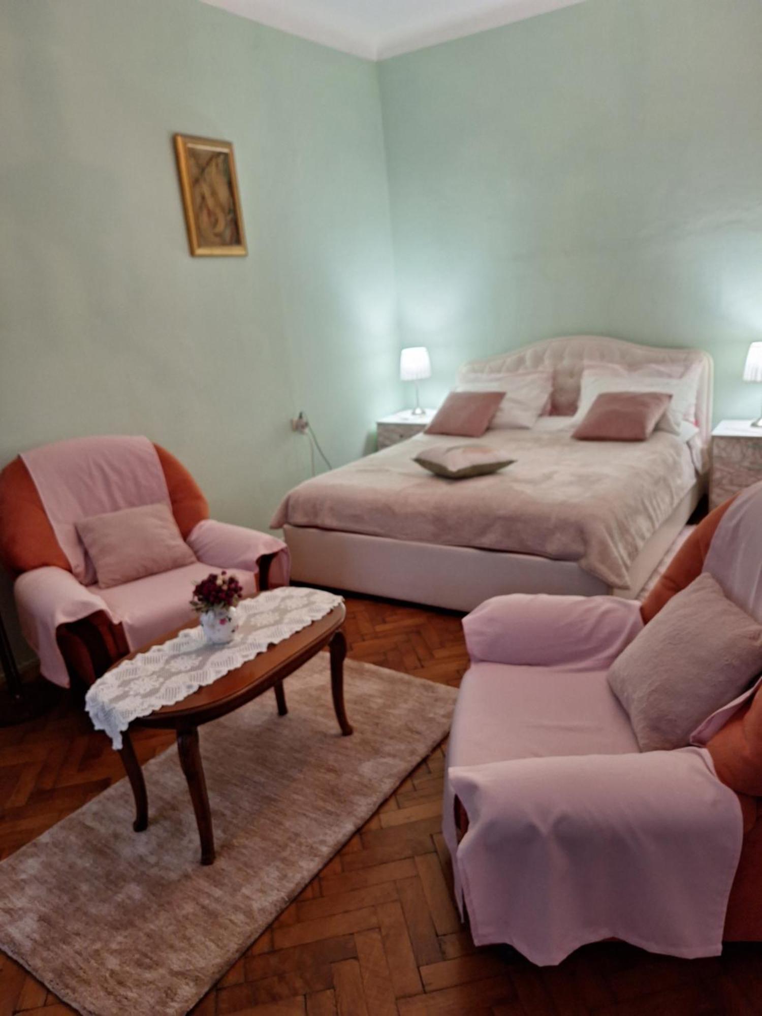 Soba Marinko Hotel Rijeka Bagian luar foto